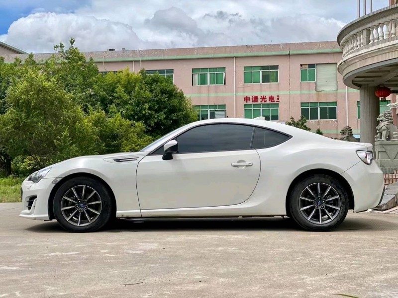 東莞17年斯巴魯BRZ4
