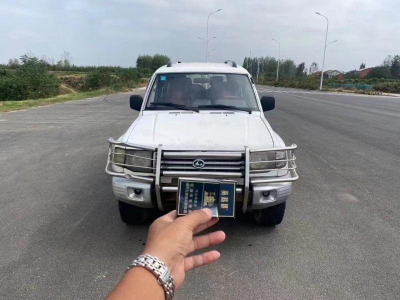 武漢15年獵豹汽車黑金剛5