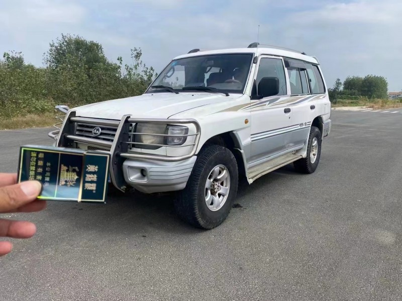 武漢15年獵豹汽車黑金剛3