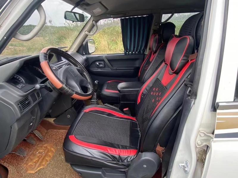 武漢15年獵豹汽車黑金剛2