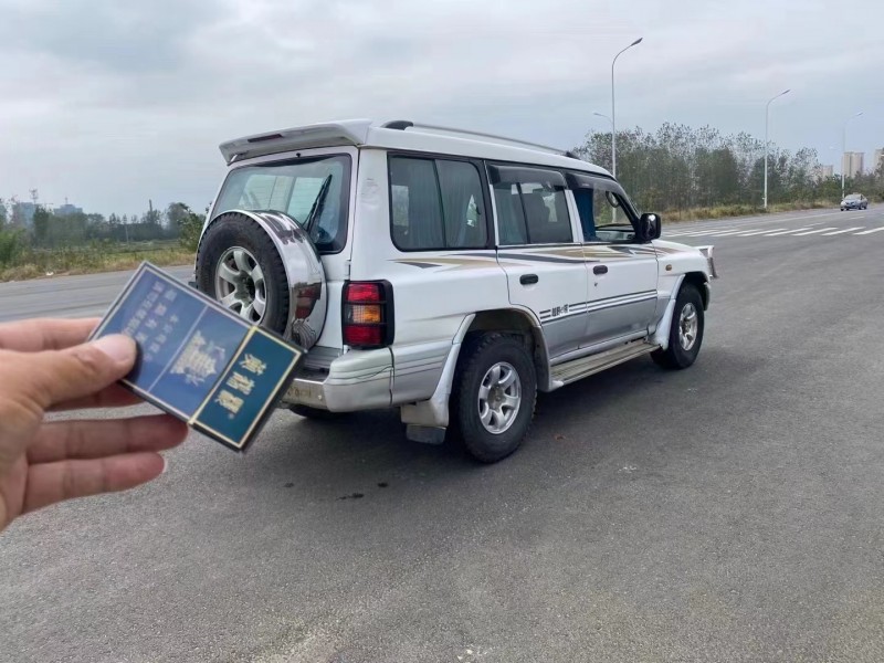 武漢15年獵豹汽車黑金剛7