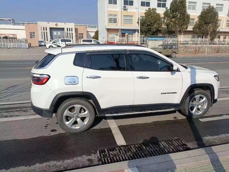 東營17年Jeep指南者2
