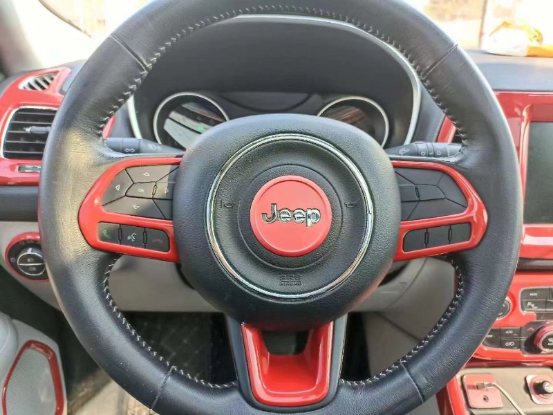 東營17年Jeep指南者4