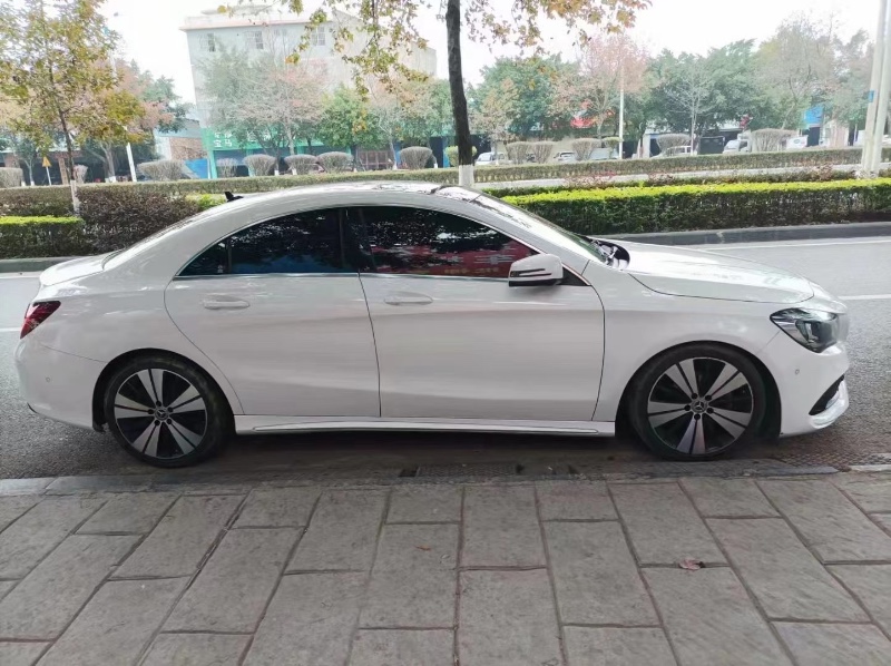 南寧18年奔馳CLA1