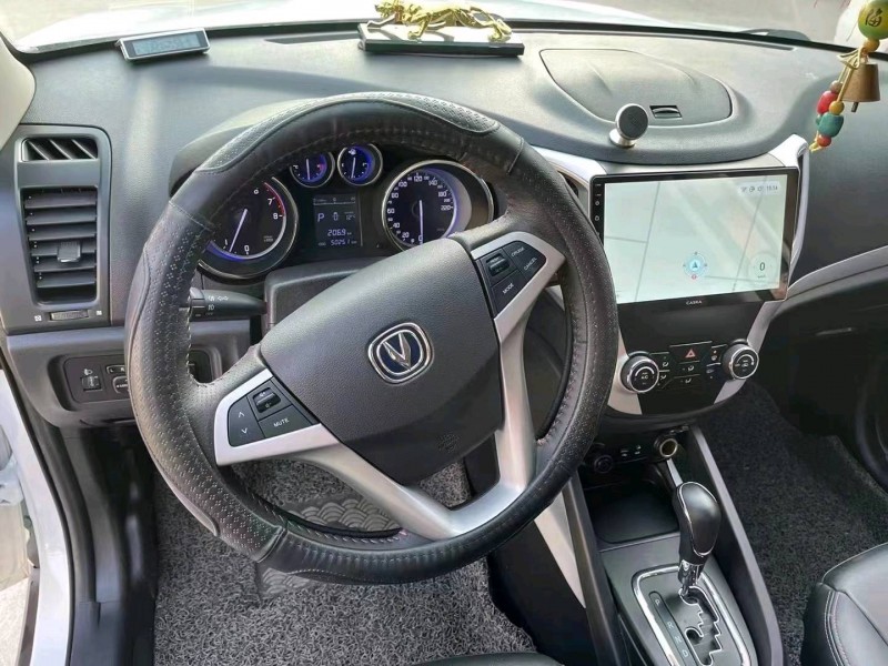 成都17年長安汽車CS355