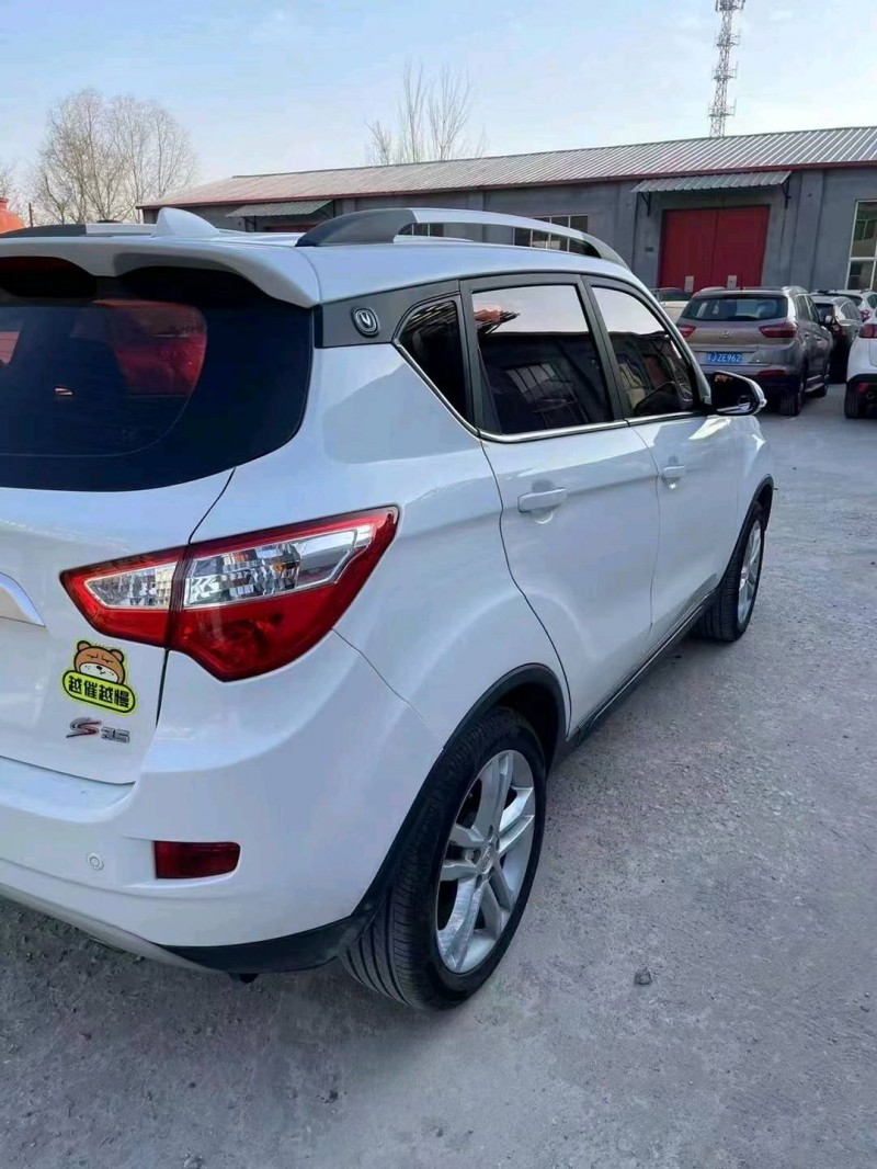 成都17年長安汽車CS351