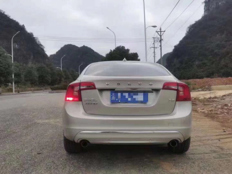 遵義19年沃爾沃S60L5