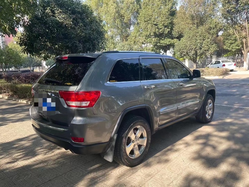 宜昌13年Jeep大切諾基2