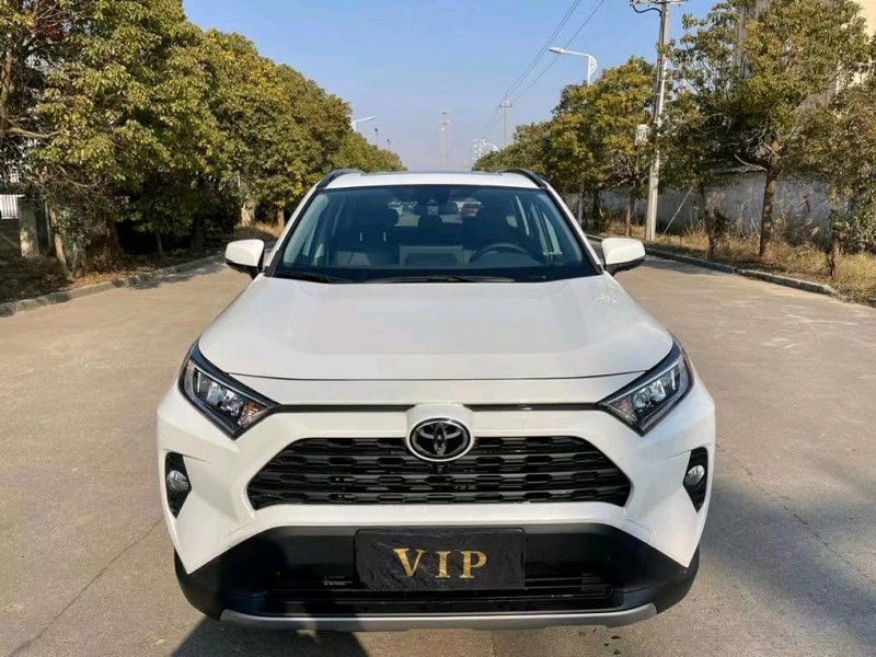 鹽城21年豐田RAV4榮放1