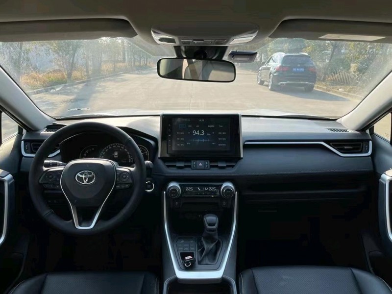 鹽城21年豐田RAV4榮放7