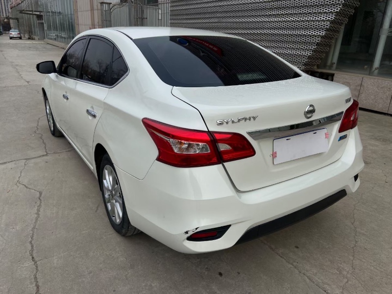 臨夏18年日產軒逸5