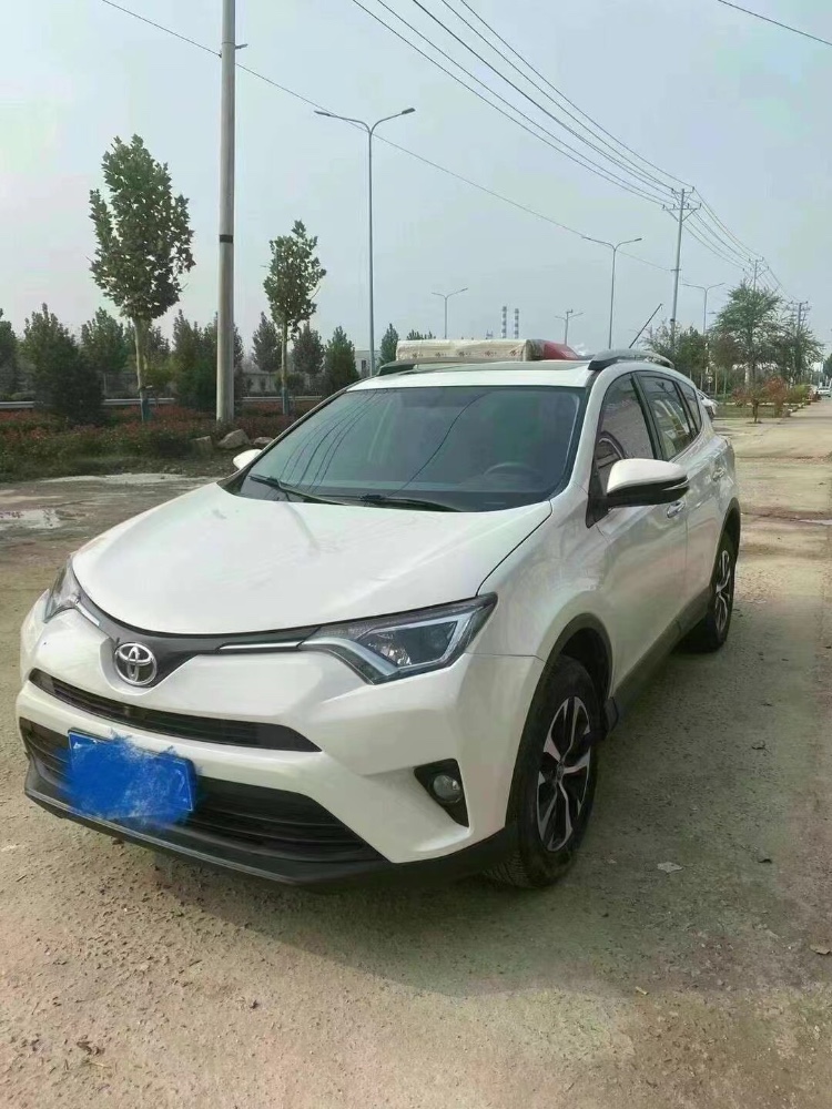 東營17年豐田RAV4榮放2