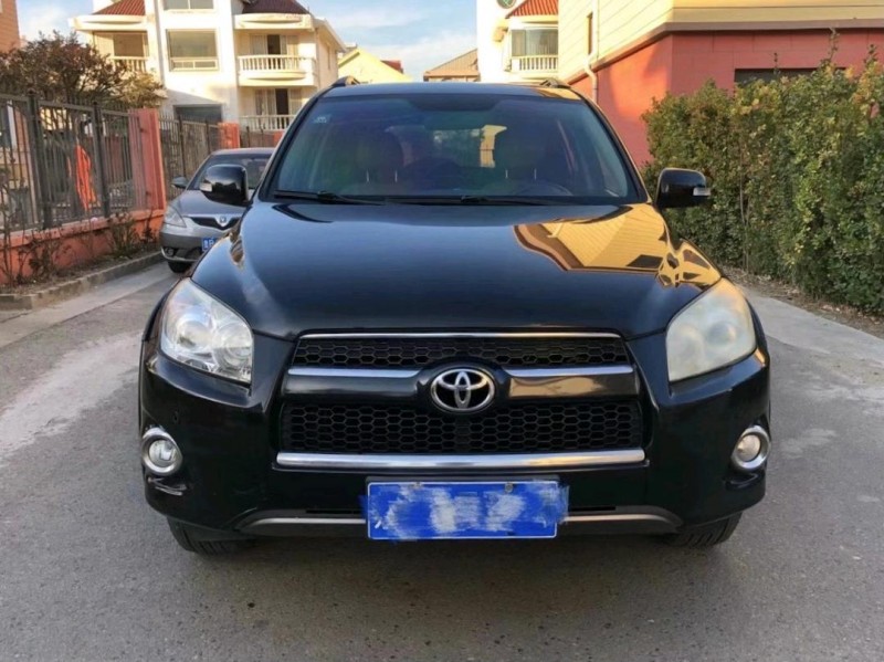 青島11年豐田RAV46