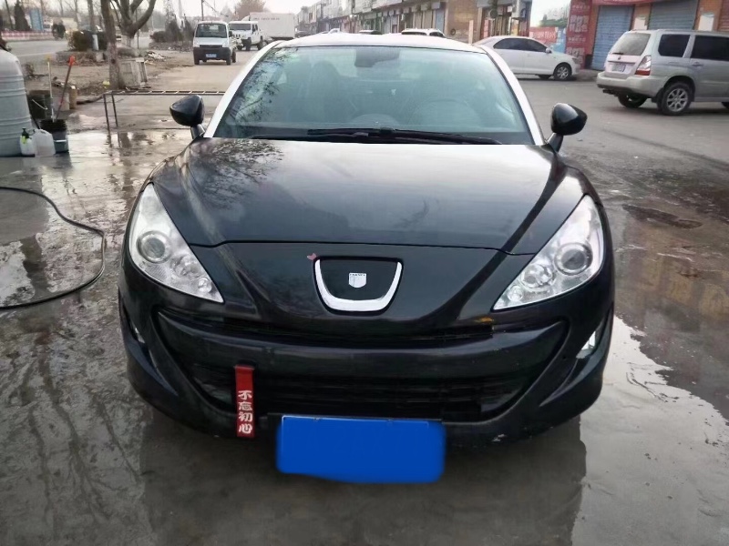 南寧13年標致RCZ1