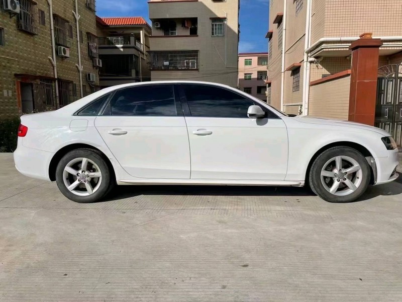 中山14年奧迪A4L7