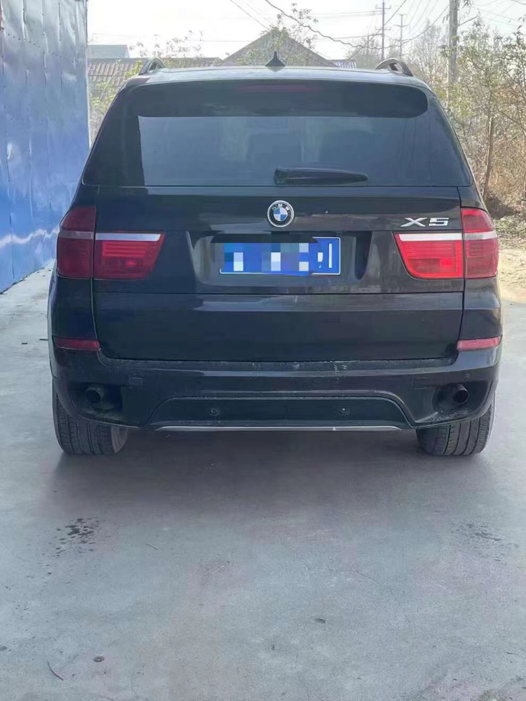威海12年寶馬X57