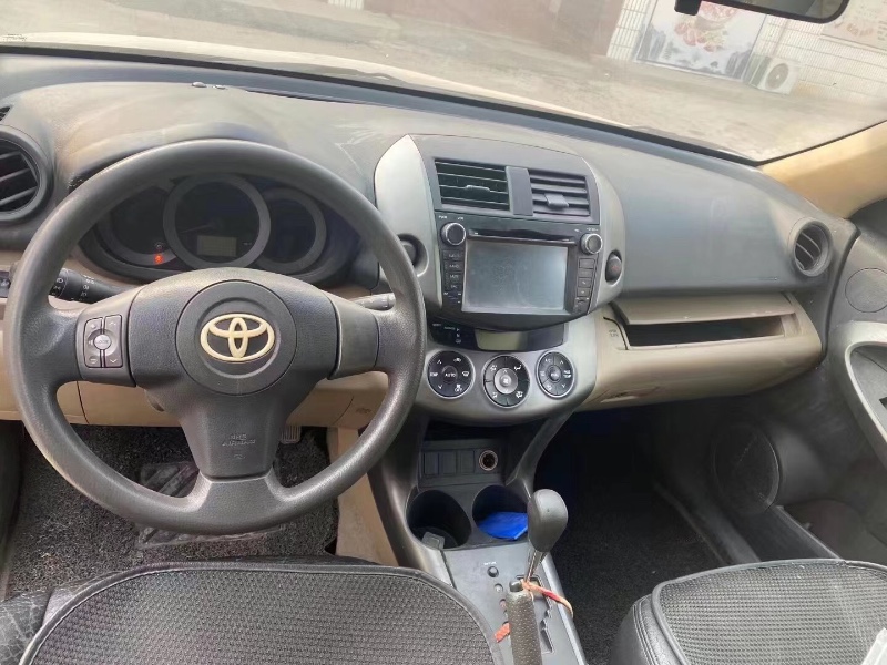 萊蕪12年豐田RAV44