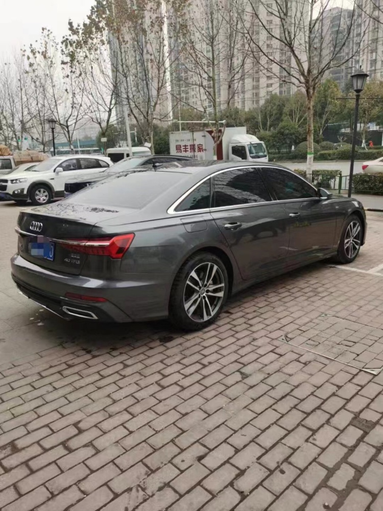 淮南21年奧迪A6L9