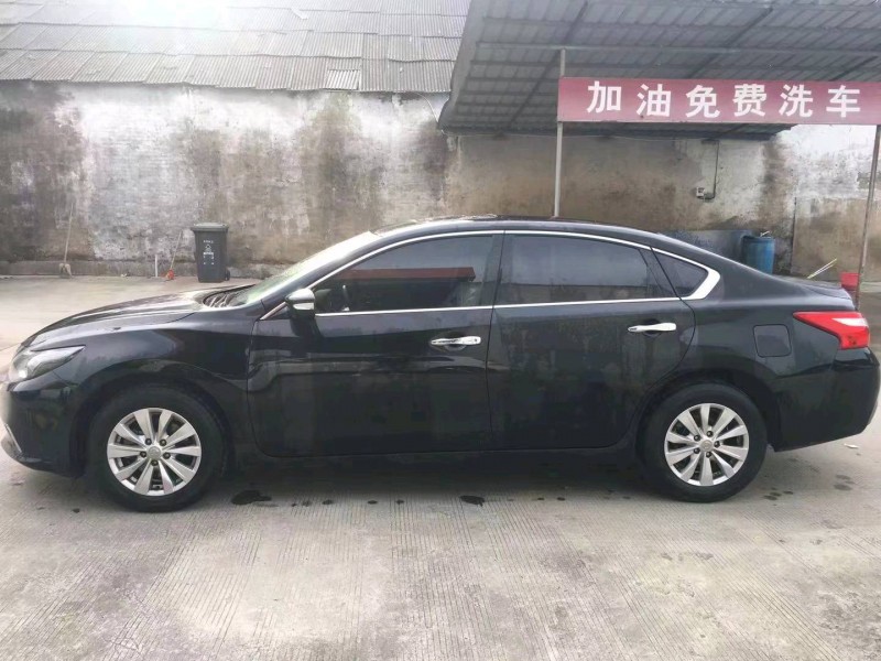 徐州17年日產天籟8