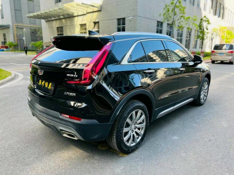 東莞20年凱迪拉克XT48