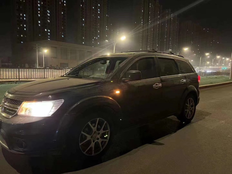 呼倫貝爾13年道奇酷威2