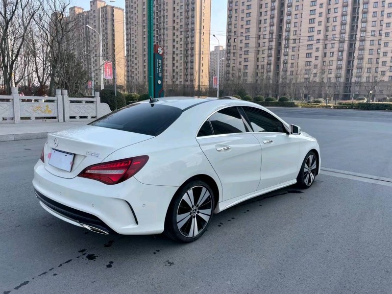 徐州17年奔馳GLA5