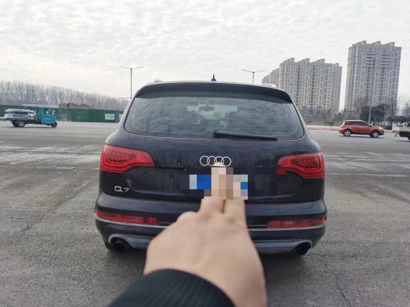 北京10年奧迪Q77
