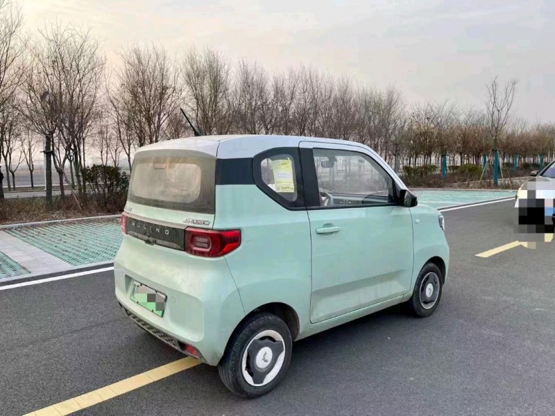 青島21年五菱汽車宏光3