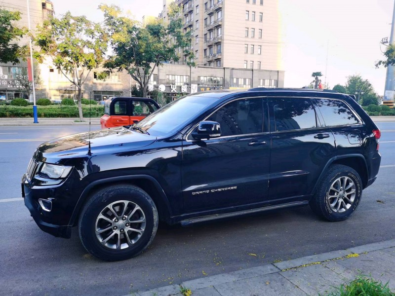 北京13年Jeep大切諾基3