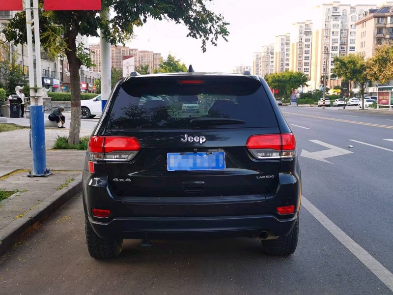 北京13年Jeep大切諾基8
