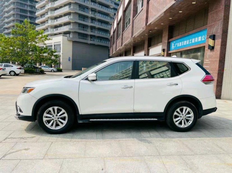 東莞17年日產奇駿6