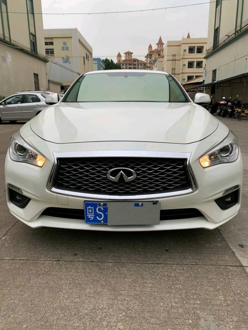 中山20年英菲尼迪Q50L1