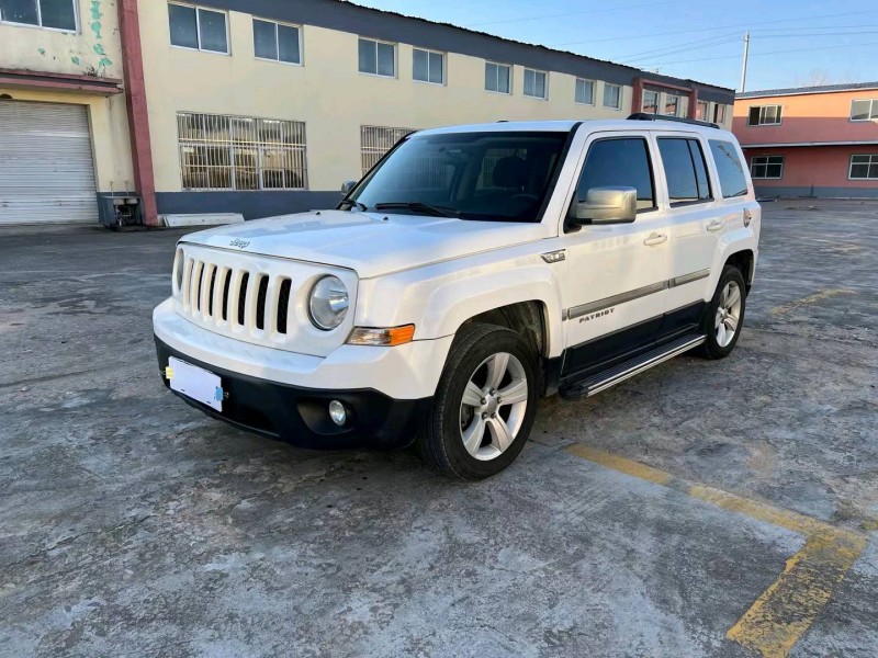 徐州13年Jeep自由客2