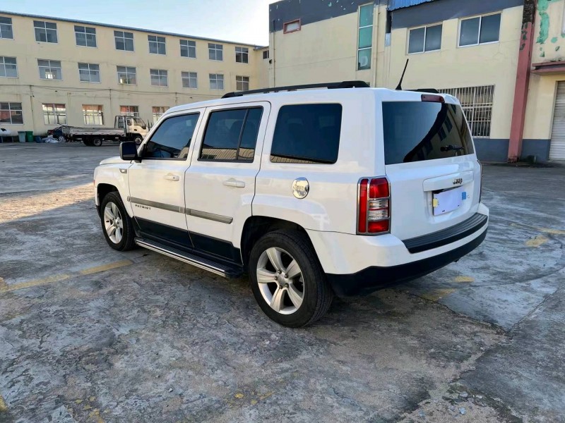 徐州13年Jeep自由客6