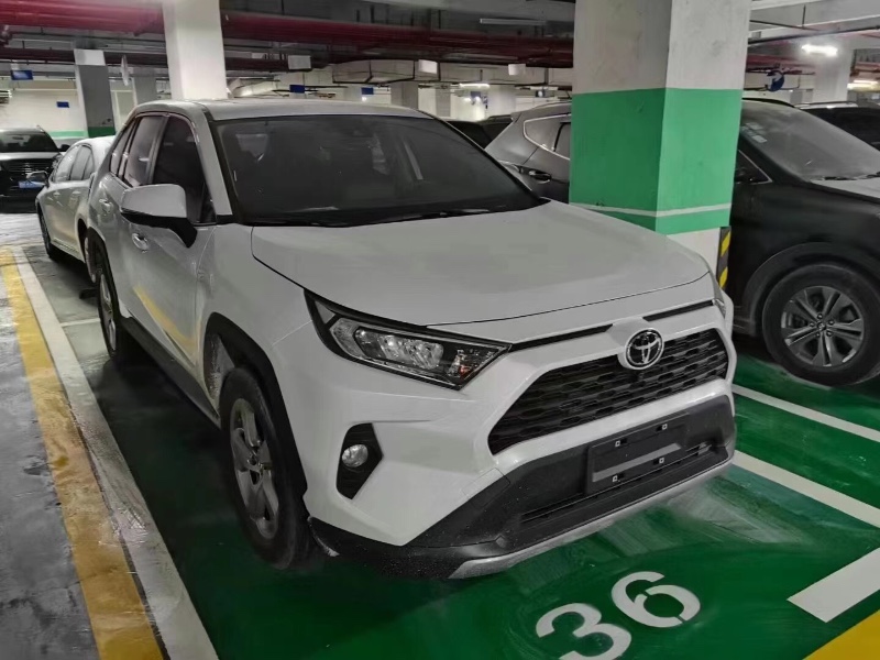 北京21年豐田RAV4榮放1