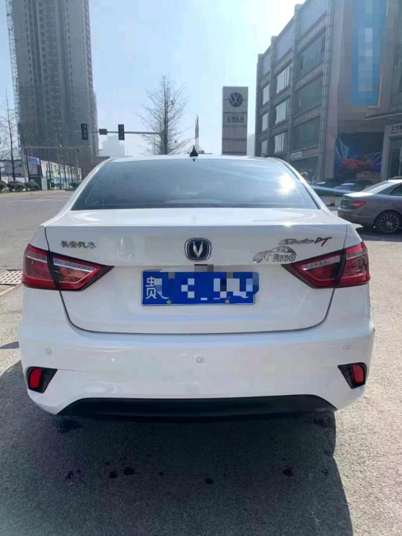 貴陽18年長安汽車逸動8