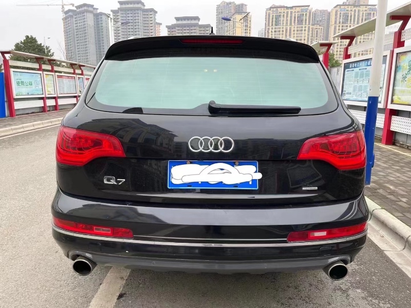 湘西10年奧迪Q76