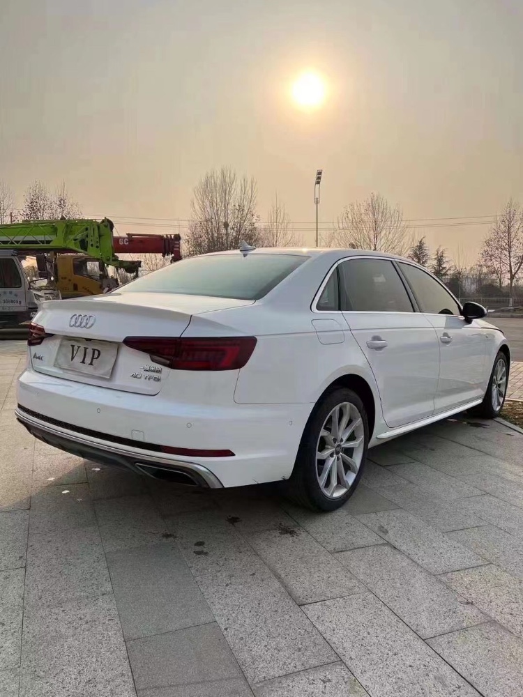 煙臺19年奧迪A4L8