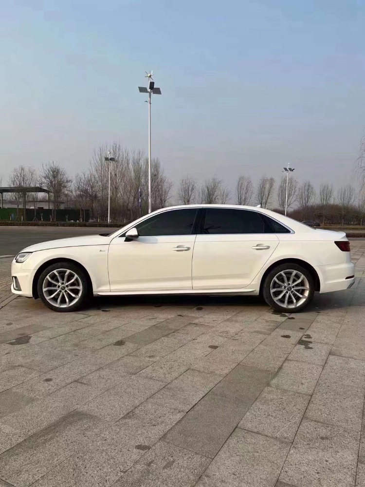 煙臺19年奧迪A4L9