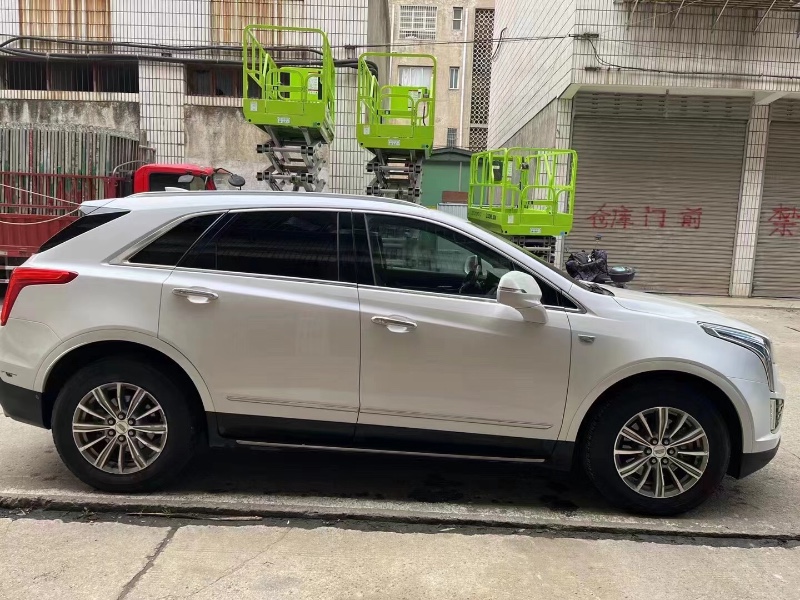 岳陽17年凱迪拉克XT53
