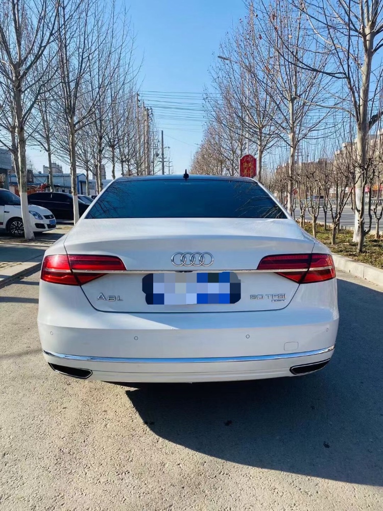 東營14年奧迪A8L3