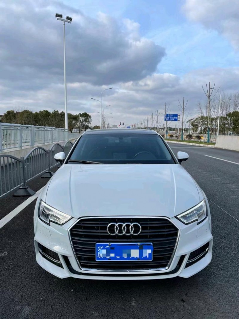 上海18年奧迪A31