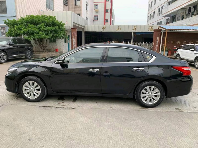 中山17年日產天籟3