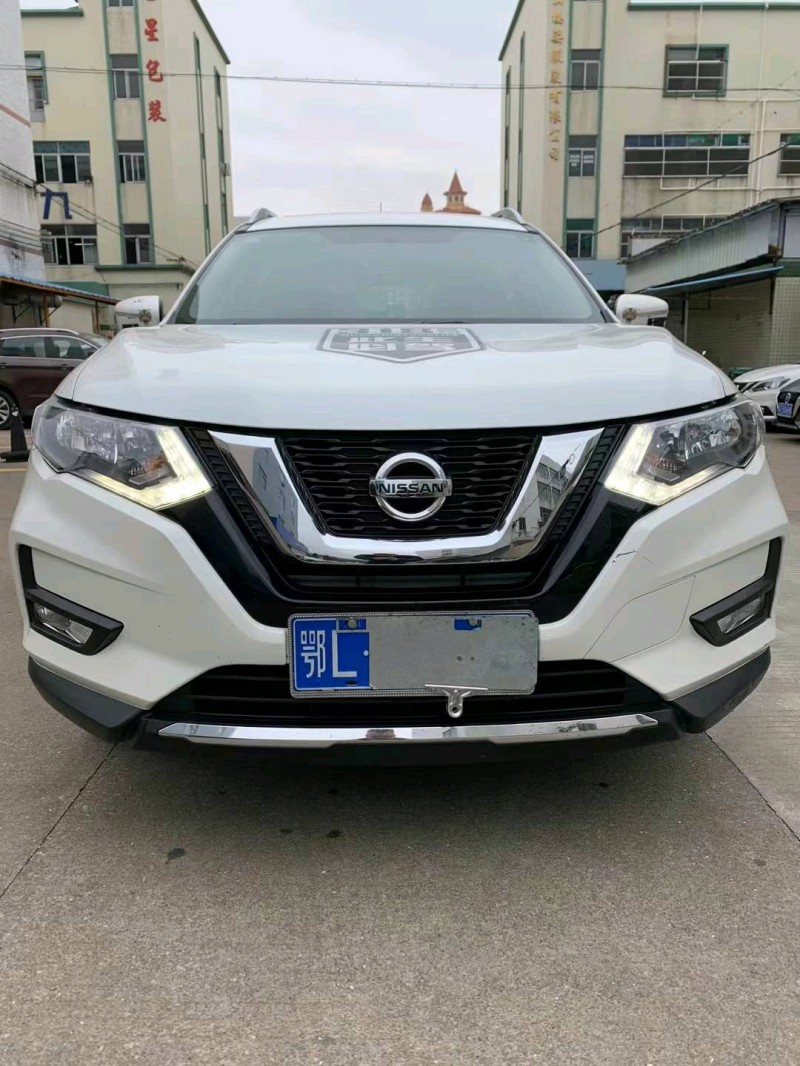中山18年日產奇駿9