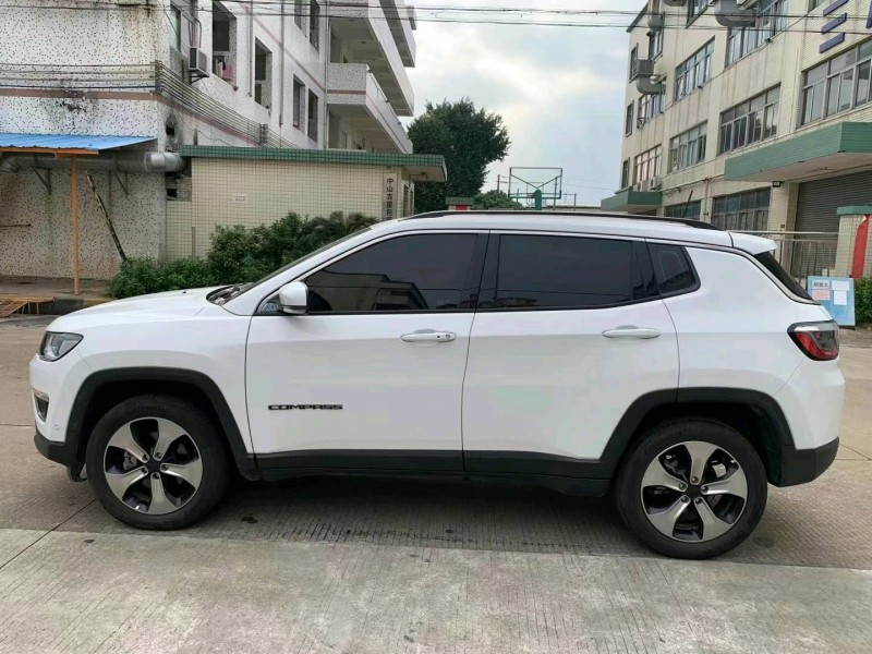 中山18年Jeep指南者7
