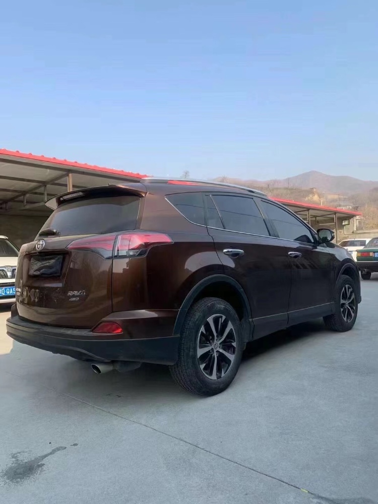 北京17年豐田RAV4榮放8