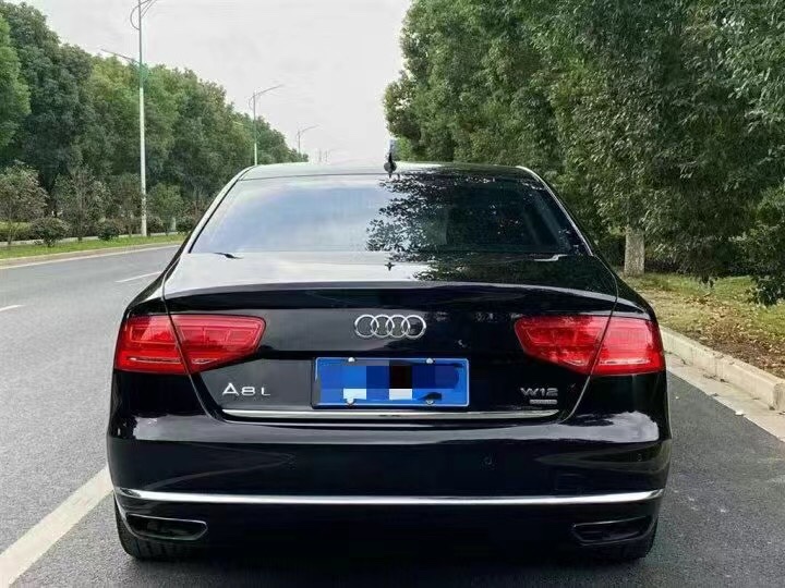 北京14年奧迪A8L8