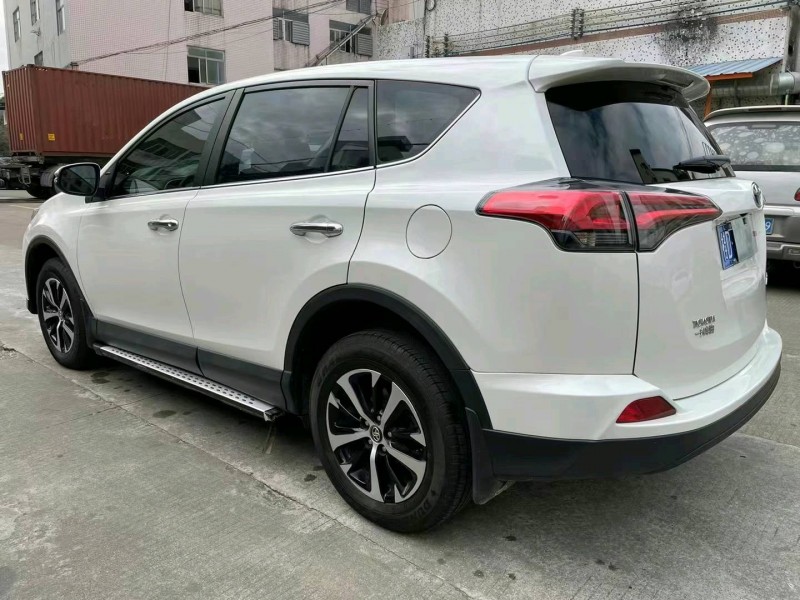 中山19年豐田RAV48