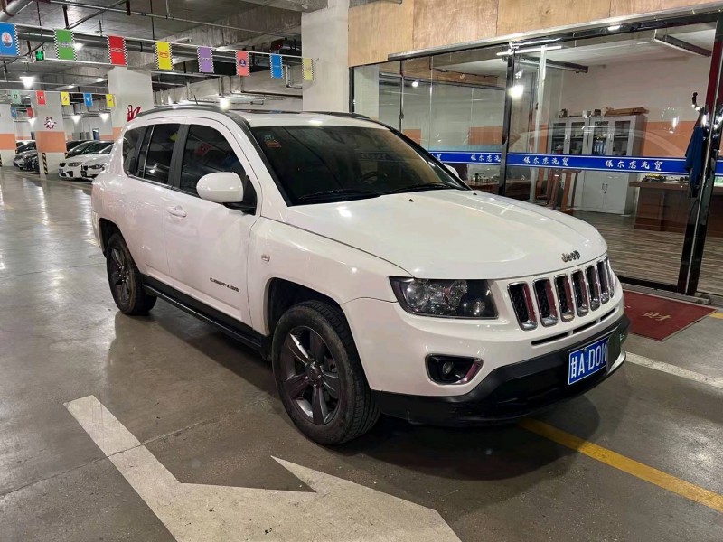 呼和浩特15年Jeep自由客5