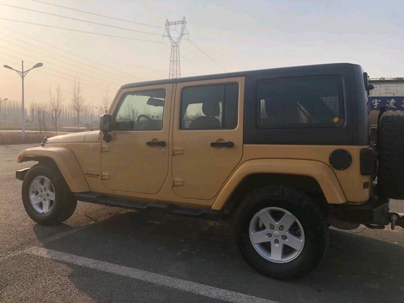 滄州14年Jeep牧馬人8